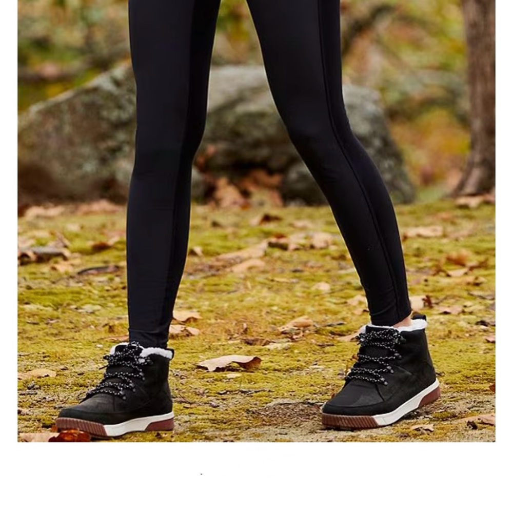 The North Face women’sBlack Sierra Mid Lace weatherproof cold weather boots - Picture 7 of 8